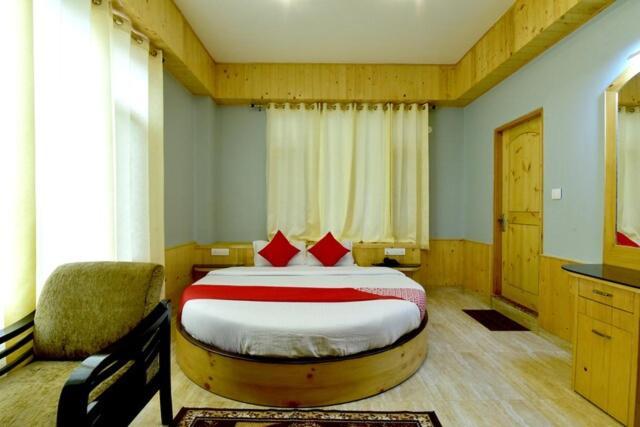 Hotel Bodh International Manāli Buitenkant foto