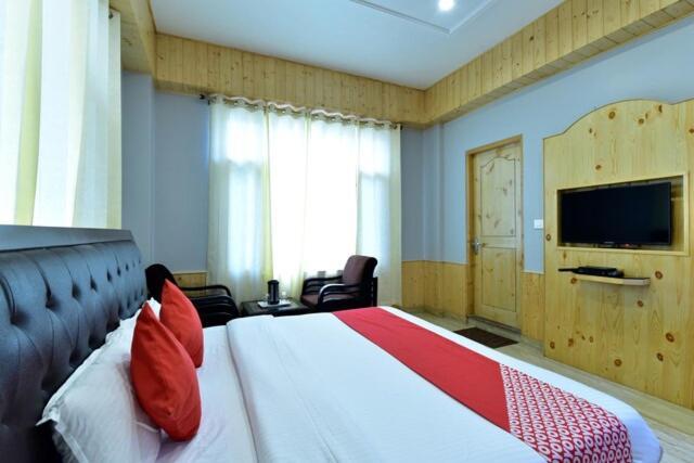Hotel Bodh International Manāli Buitenkant foto