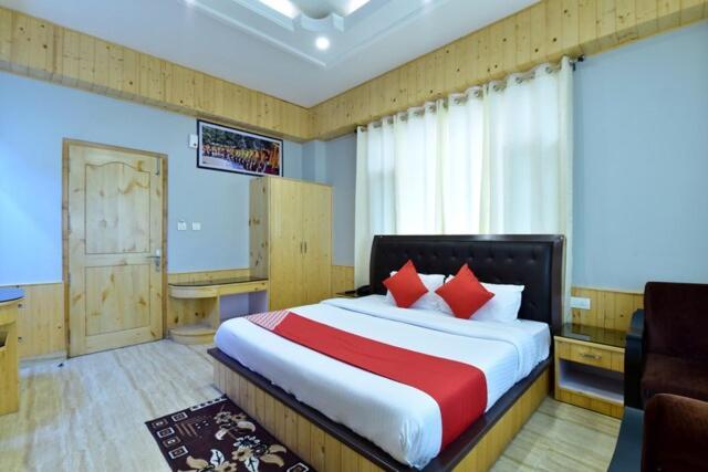 Hotel Bodh International Manāli Buitenkant foto