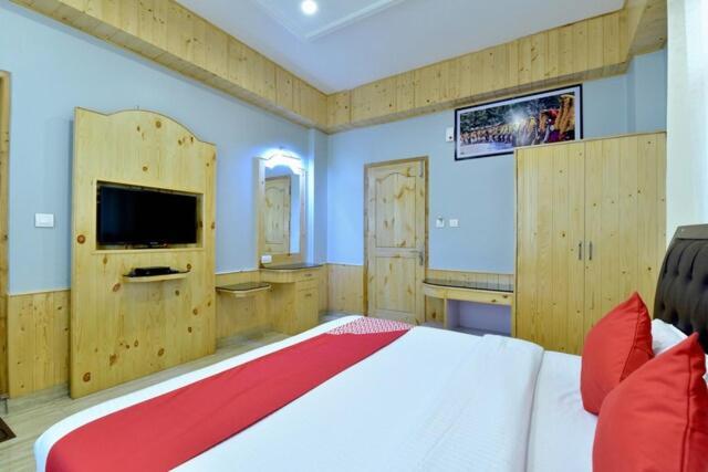 Hotel Bodh International Manāli Buitenkant foto